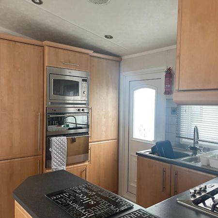 Immaculate 2-Bed Lodge in Monreith Newton Stewart Exterior foto